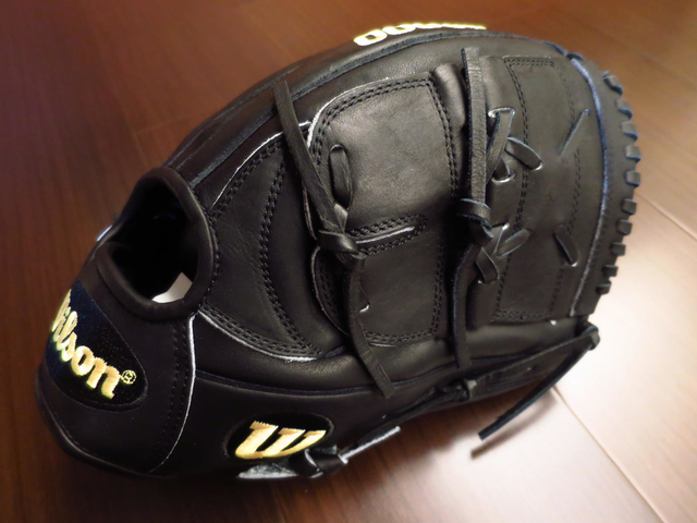 <手套欣賞>美國佬喜歡用小手套?Wilson A2000 CK22 Clayton Kershaw式樣 <手套欣賞>美國佬喜歡用小手套?Wilson A2000 CK22 Clayton Kershaw式樣