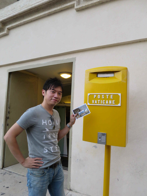 2016 My Honeymoon in Italy 義大利蜜月旅行 Day 7~梵諦岡寄明信片、聖彼得大教堂、羅馬夜遊 2016 My Honeymoon in Italy 義大利蜜月旅行 Day 7~梵諦岡寄明信片、聖彼得大教堂、羅馬夜遊