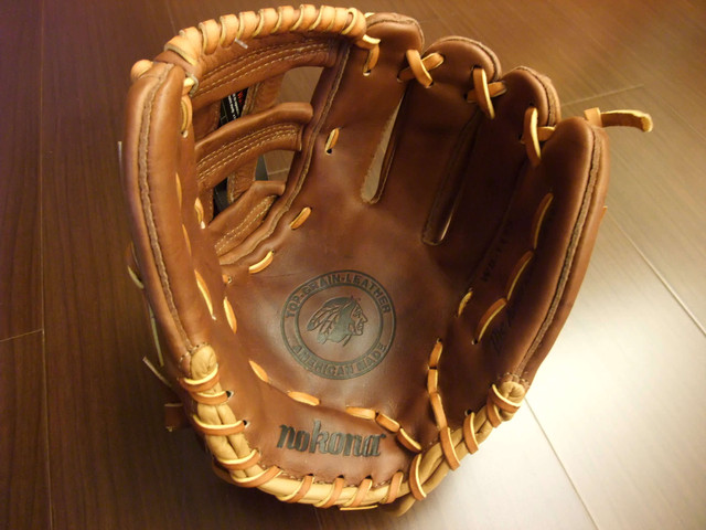 <手套欣賞>NOKONA WB 1175(談2012年後的NOKONA) <手套欣賞>NOKONA WB 1175(談2012年後的NOKONA)