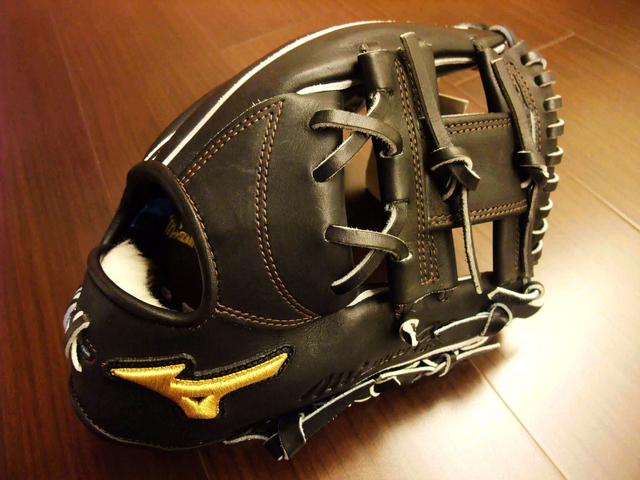 <手套欣賞>日製硬式miuzno pro order~集帥氣元素於一身的手套 <手套欣賞>日製硬式miuzno pro order~集帥氣元素於一身的手套