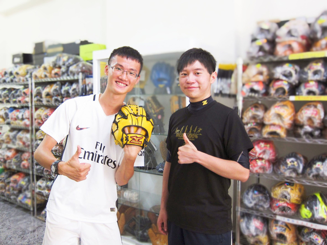 圓圓小舖左右開弓天才誕生XD 圓圓小舖左右開弓天才誕生XD