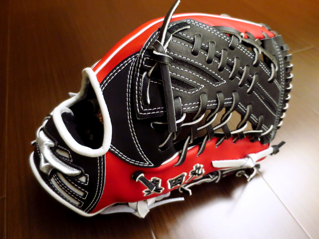 【圓圓小舖】追劇可以追出一咖白金標也是挺屌的~mizuno pro order 真田丸 【圓圓小舖】追劇可以追出一咖白金標也是挺屌的~mizuno pro order 真田丸