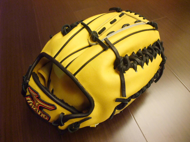 <手套欣賞>傳說中的”雙手萬能” mizuno victory stage 左右投兼用雙手手套 <手套欣賞>傳說中的”雙手萬能” mizuno victory stage 左右投兼用雙手手套