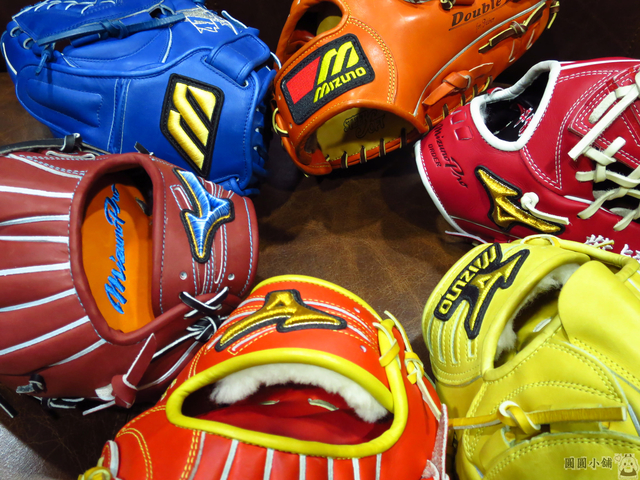 【圓圓小舖】你算的出美津濃棒球手套的手口標有幾種嗎?~聊聊日製硬式Mizuno pro棒球手套手口標的眼鏡屎XD(演進史) 【圓圓小舖】你算的出美津濃棒球手套的手口標有幾種嗎?~聊聊日製硬式Mizuno pro棒球手套手口標的眼鏡屎XD(演進史)