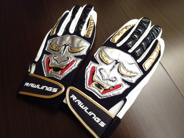 <好物推薦>日本限定Rawlings鬼神般若打擊手套 <好物推薦>日本限定Rawlings鬼神般若打擊手套