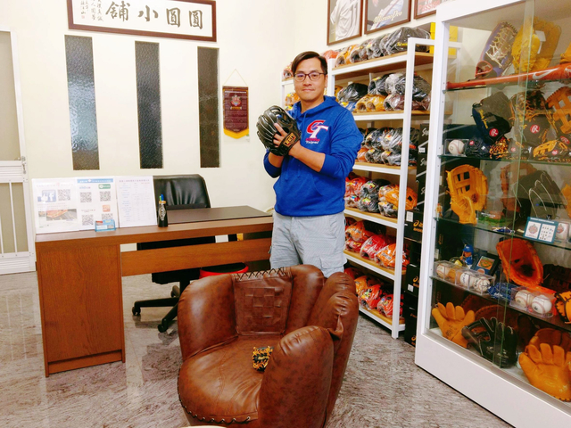 【圓圓小舖】員工開心買日製棒球手套送老闆~讓老闆更窩心^^ 【圓圓小舖】員工開心買日製棒球手套送老闆~讓老闆更窩心^^