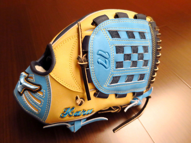 【圓圓小舖】水藍色+奶油色+數字背號浮雕的華麗日製硬式mizuno pro order 【圓圓小舖】水藍色+奶油色+數字背號浮雕的華麗日製硬式mizuno pro order