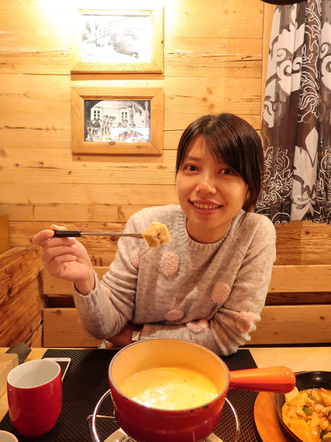 2017結婚周年之瑞士深度之旅~DAY 2–超有名又超難吃的瑞士起司鍋XD 2017結婚周年之瑞士深度之旅~DAY 2–超有名又超難吃的瑞士起司鍋XD