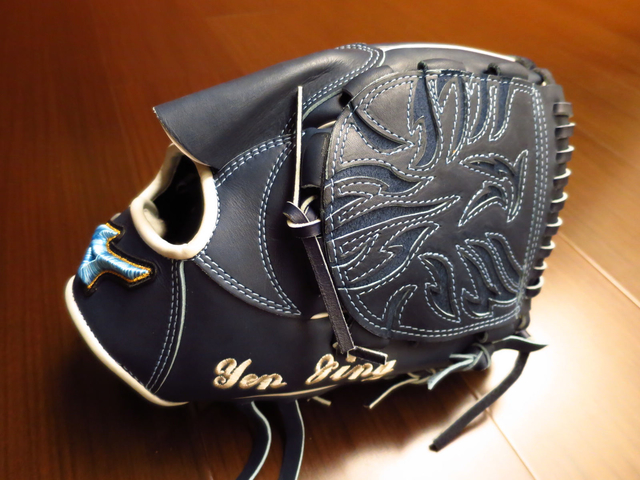 【圓圓小舖】看膩了客製化手套的刺繡?~你還有個人化刻印可選擇!日製硬式mizuno pro order菅野智之 【圓圓小舖】看膩了客製化手套的刺繡?~你還有個人化刻印可選擇!日製硬式mizuno pro order菅野智之