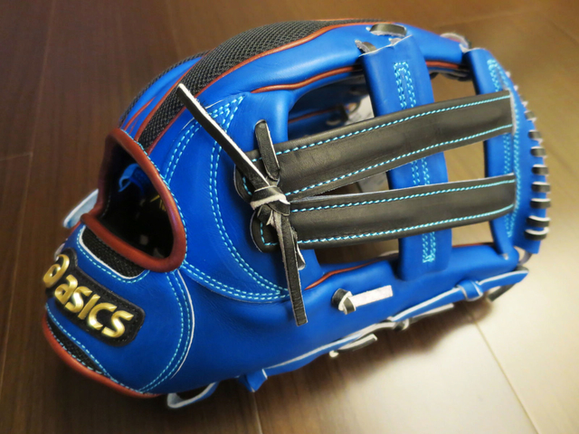 <手套欣賞>二刀流的逆襲~ASICS GOLD STAGE 大谷翔平球員版外野式樣 F-11 <手套欣賞>二刀流的逆襲~ASICS GOLD STAGE 大谷翔平球員版外野式樣 F-11