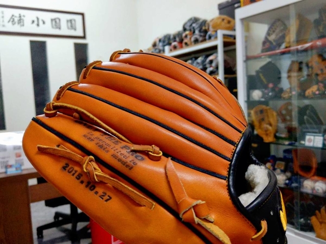 HA日期鋼印的巧合~沒想到賣手套也能遇到這麼玄的故事!! HA日期鋼印的巧合~沒想到賣手套也能遇到這麼玄的故事!!