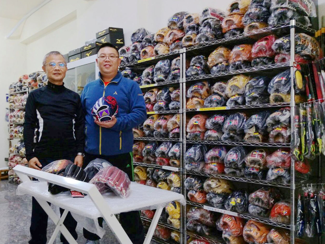 爸媽一起來挑小孩的聖誕禮物^^ 爸媽一起來挑小孩的聖誕禮物^^