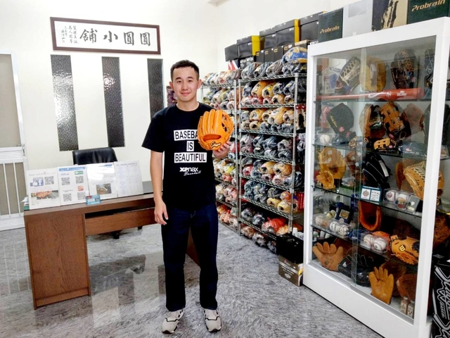 來台南吃牛肉麵~來圓圓買牛皮棒球手套~ 來台南吃牛肉麵~來圓圓買牛皮棒球手套~