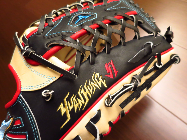 【圓圓小舖】被棒壘球運動耽誤的21世紀畢卡索><~日製硬式mizuno pro order 奧運藍標鈴木一朗+特殊圖形刺繡 【圓圓小舖】被棒壘球運動耽誤的21世紀畢卡索><~日製硬式mizuno pro order 奧運藍標鈴木一朗+特殊圖形刺繡