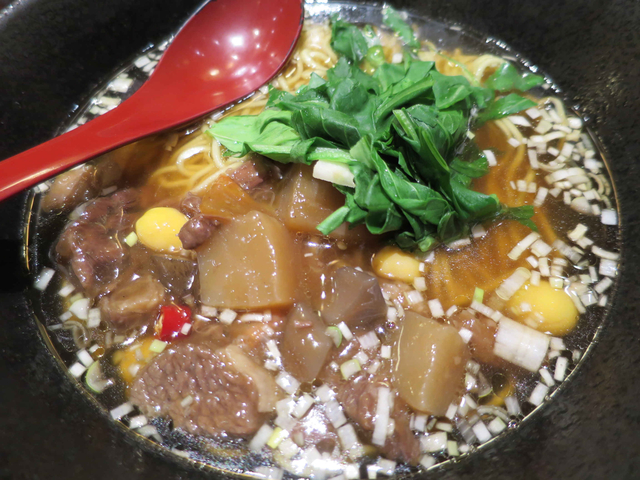 2016 享受吧!兩個人的旅行~九州賞櫻之旅 Day 2 馬肉麵、黑亭拉麵、熊本上通逛街 2016 享受吧!兩個人的旅行~九州賞櫻之旅 Day 2 馬肉麵、黑亭拉麵、熊本上通逛街