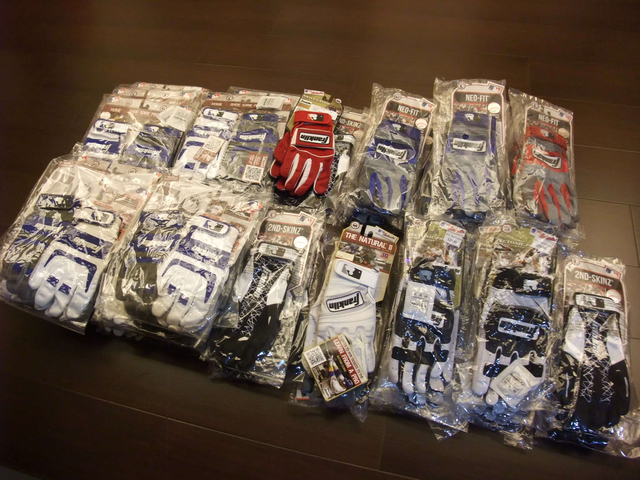 2014.7.5 新貨入荷-大家期待已久的Franklin 法蘭克林 MLB打擊手套到貨囉 2014.7.5 新貨入荷-大家期待已久的Franklin 法蘭克林 MLB打擊手套到貨囉