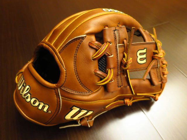 *手套交流福利品NO.271* 好大的一咖A2000~美規WILSON A2000 1781 *手套交流福利品NO.271* 好大的一咖A2000~美規WILSON A2000 1781