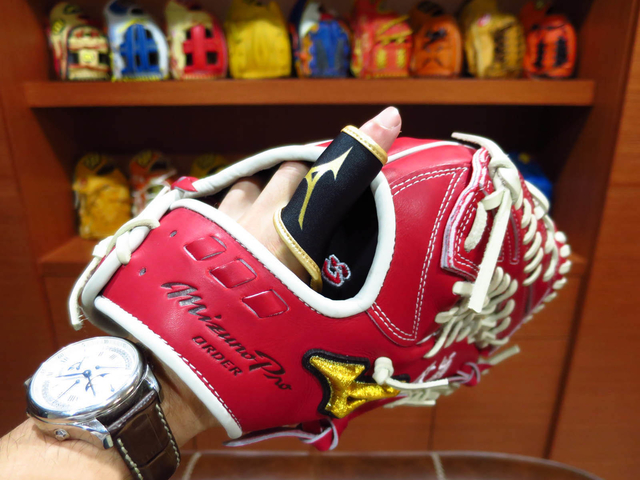 <好物推薦>棒球手套滾邊的好朋友~護指套 <好物推薦>棒球手套滾邊的好朋友~護指套