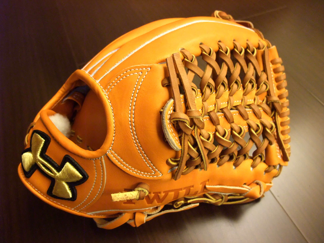 <手套欣賞> 日製硬式 Under Armour~UA你到底是要換幾間代工廠XD <手套欣賞> 日製硬式 Under Armour~UA你到底是要換幾間代工廠XD