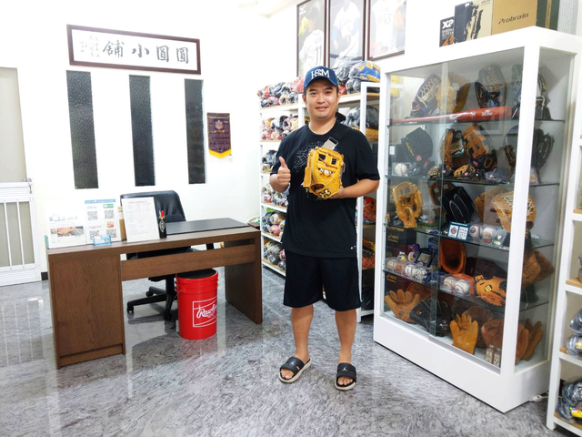 感謝前美濃國中國小鍾教練蒞臨圓圓小舖^^ 感謝前美濃國中國小鍾教練蒞臨圓圓小舖^^