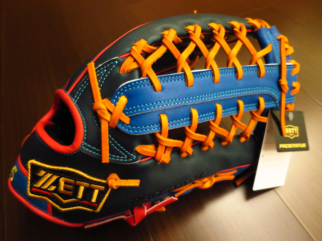 <手套欣賞> 客人的微笑甜在圓圓心頭~日製硬式ZETT PRO STATUS ORDER外野手套 <手套欣賞> 客人的微笑甜在圓圓心頭~日製硬式ZETT PRO STATUS ORDER外野手套