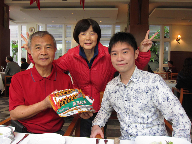 2017.2.28 圓爸退休慶祝餐會@轉角餐廳 2017.2.28 圓爸退休慶祝餐會@轉角餐廳