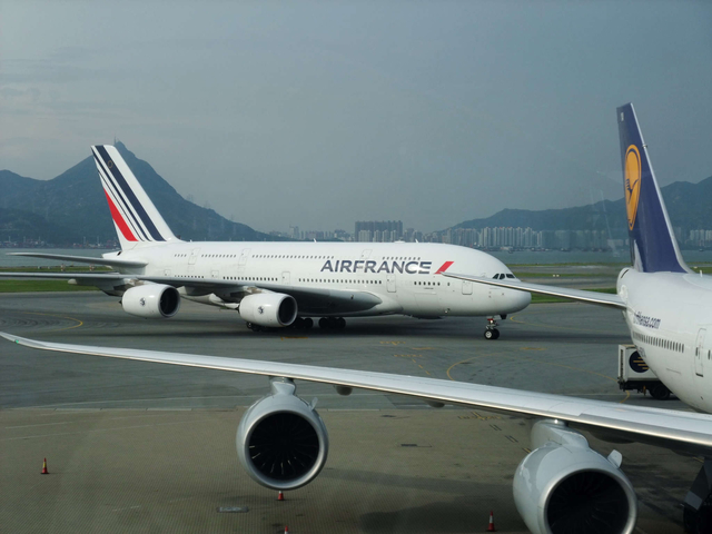 又遇見老朋友-香港機場 又遇見老朋友-香港機場