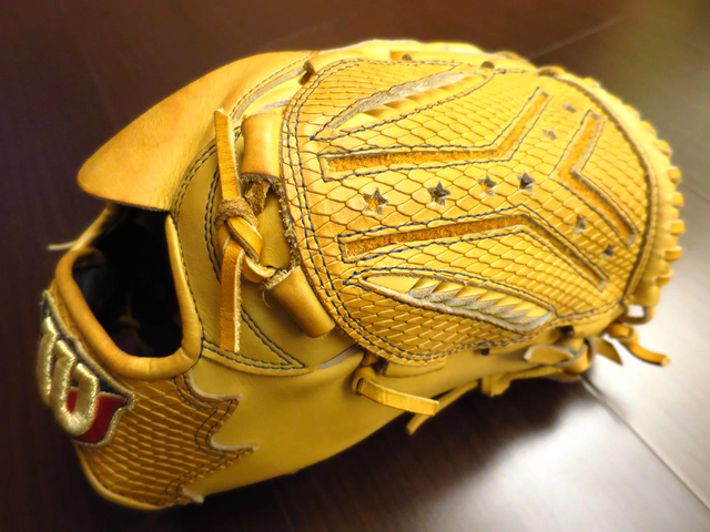 *手套交流福利品NO.139*日製硬式WILSON STAFF 盾牌標 蛇皮式樣 *手套交流福利品NO.139*日製硬式WILSON STAFF 盾牌標 蛇皮式樣