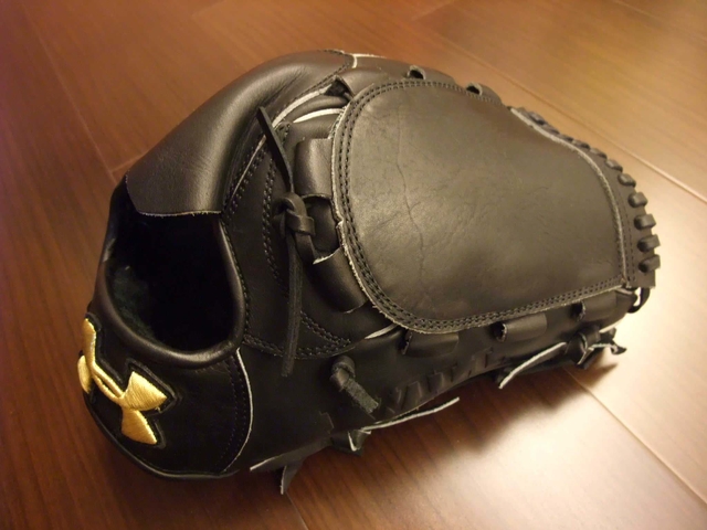 *手套交流福利品NO.90* 日製硬式UA under armour QBB0018 澤村拓一 *手套交流福利品NO.90* 日製硬式UA under armour QBB0018 澤村拓一