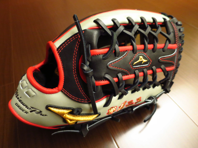 【圓圓小舖】在網路看到喜歡的手套…那就依樣畫葫蘆吧XDD~~Mizuno pro order 5DNA 梶谷隆幸 【圓圓小舖】在網路看到喜歡的手套…那就依樣畫葫蘆吧XDD~~Mizuno pro order 5DNA 梶谷隆幸