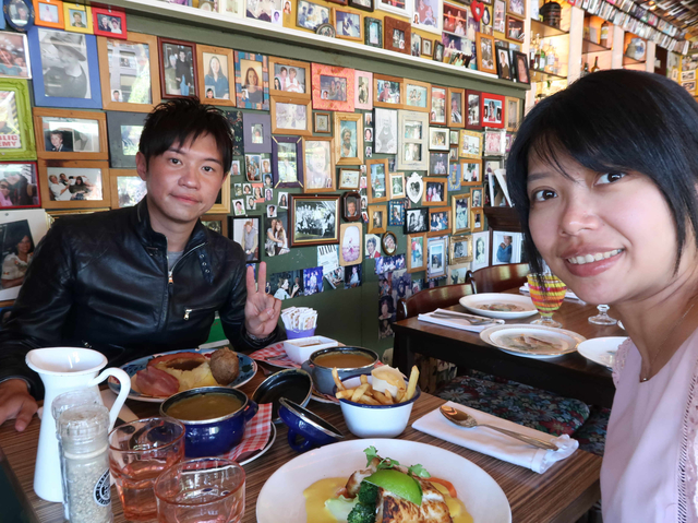 2018 沉浸在大麻、起司、巧克力的國度(荷比盧自助旅行^^)–Day 9 媽媽餐廳(Moeders Restaurant)、水壩廣場(de Dam)、KLM荷蘭皇家航空初體驗 2018 沉浸在大麻、起司、巧克力的國度(荷比盧自助旅行^^)–Day 9 媽媽餐廳(Moeders Restaurant)、水壩廣場(de Dam)、KLM荷蘭皇家航空初體驗