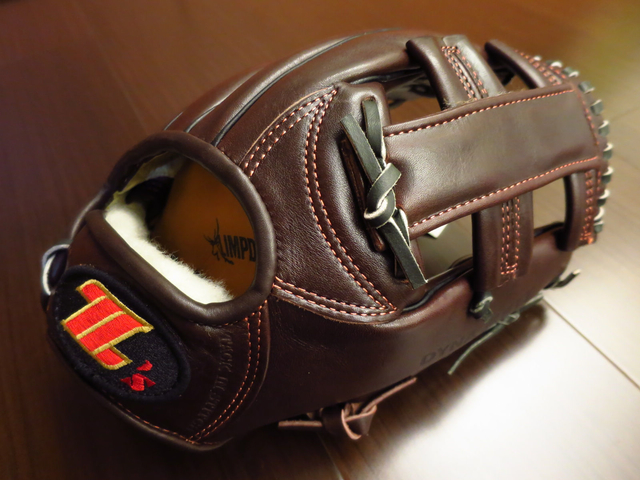 <手套欣賞>鐵”壁”柔情~日製硬式ZETT 大Z標 鐵壁系列 <手套欣賞>鐵”壁”柔情~日製硬式ZETT 大Z標 鐵壁系列