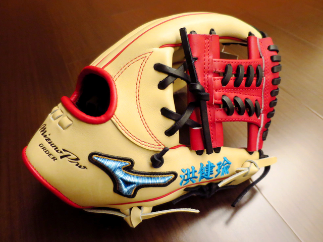 【圓圓小舖】到底是Rawlings pro preferred還是mizuno pro order?菊池涼介5DNA 【圓圓小舖】到底是Rawlings pro preferred還是mizuno pro order?菊池涼介5DNA