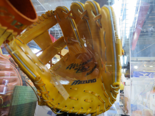 這又是誰的手套? 這又是誰的手套?