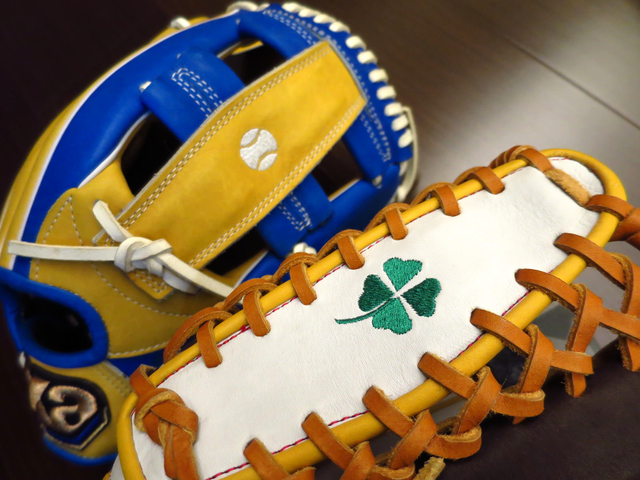 <手套欣賞> 卡哇伊的幸運草和壘球圖案球擋~日本製XANAX XANA POWER系列壘球專用手套
