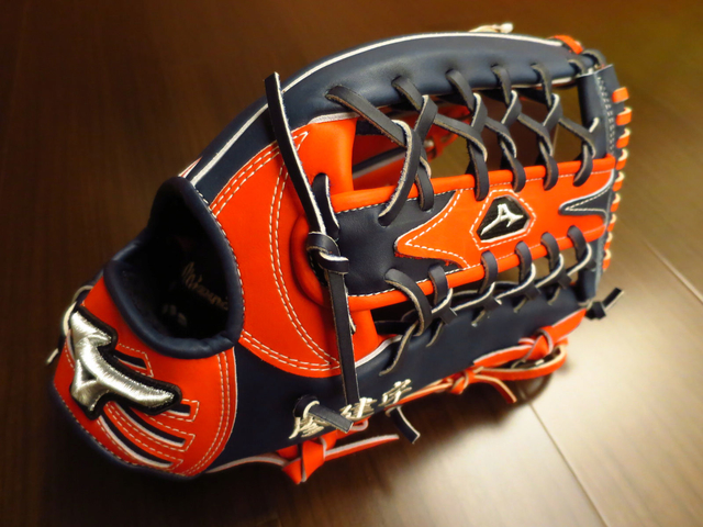 訂製日製手套摸不著頭緒？圓圓幫你處理^^~日製硬式mizuno pro order (HAGA JAPAN) 白金標 ichiro model 藍紅配色