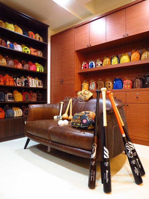 【圓圓小舖】圓圓小舖美日棒壘球具專賣--商家資訊