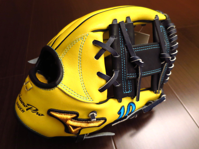 <手套欣賞> 帥帥的雙色工字~日製硬式Mizuno pro order (HAGA JAPAN) 5DNA 坂本勇人型