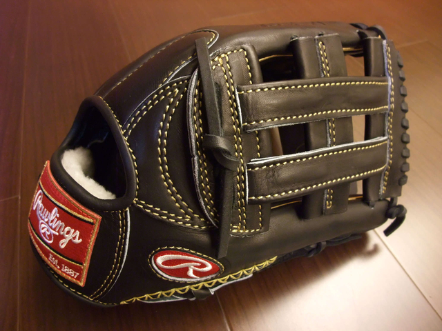 【圓圓小舖】 美規手套中的波賀~Rawlings Gold Glove series