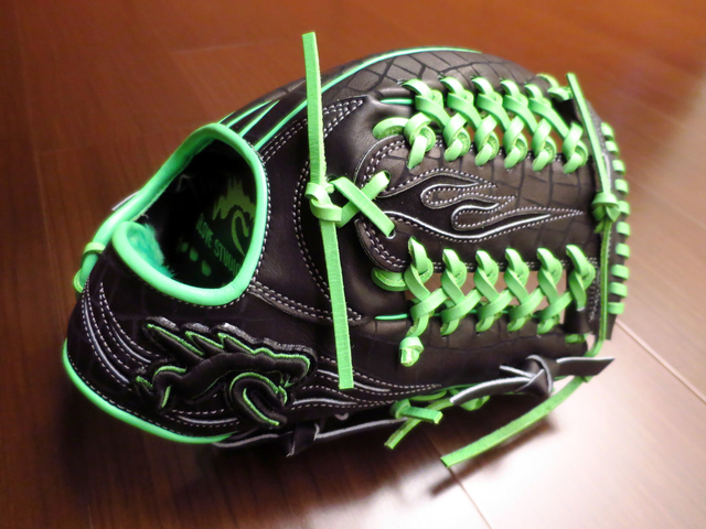 【圓圓小舖】龍五的棒球手套XD~日本製Ryu 5周年限定紀念螢光綠手套